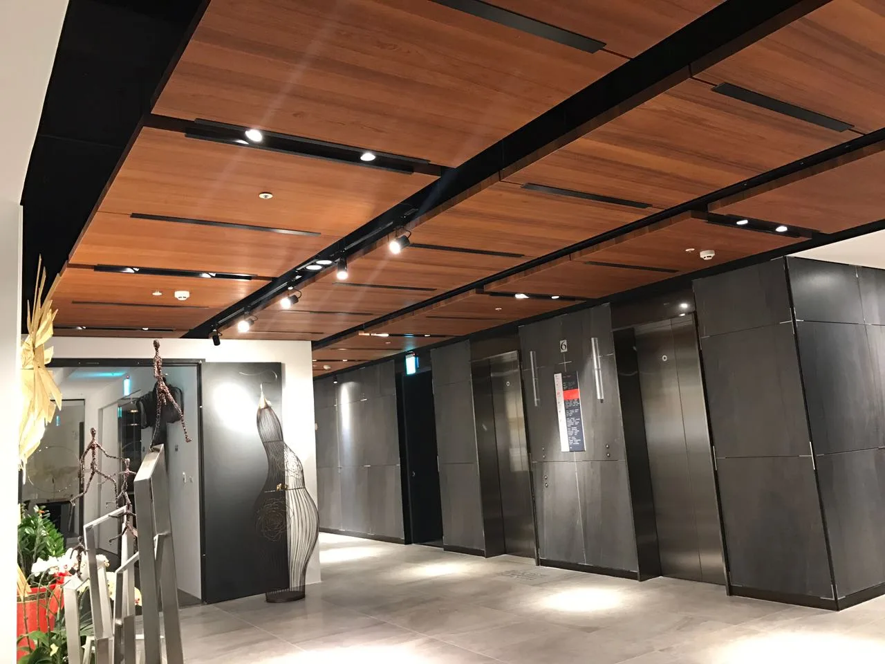內湖北大欣建材大樓公區梯廳