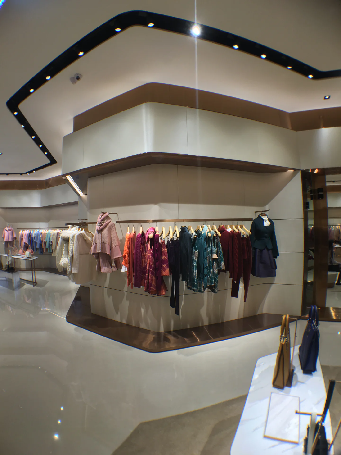 Jorya女裝桃園華泰店 22